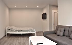 Cozy Flat, Park Shevchenko, City Center, Bunina